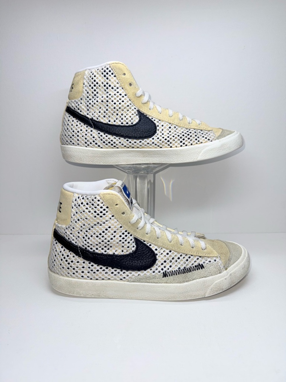 Nike High-Top Blazer'77 Sneakers in White, Black & Beige